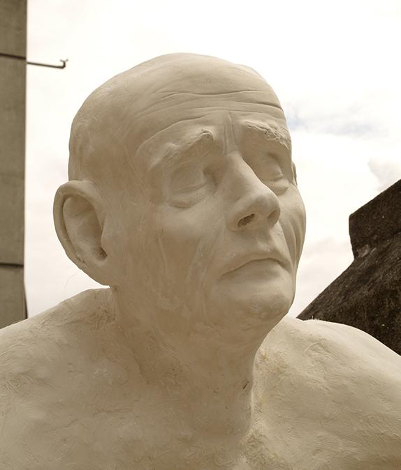 Sculpture - T.L��o